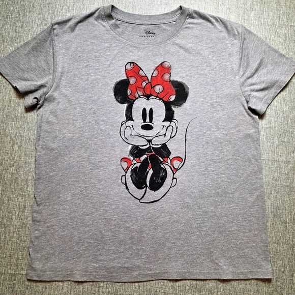 Vintage-Style Disney Minnie Mouse Graphic T-Shirt - Women - Picture 5 of 5